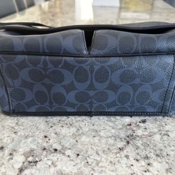 COACH Messenger bag - Picture 10 of 13